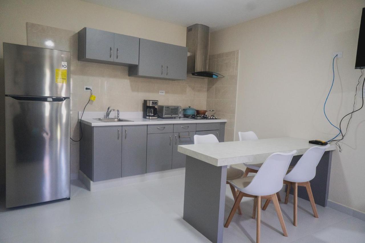 Ferienwohnung Pavia'S Centerpoint Oasis Oranjestad Exterior foto